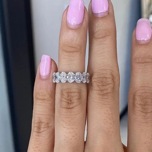PureGlow Oval Eternity Band Ring 💍✨