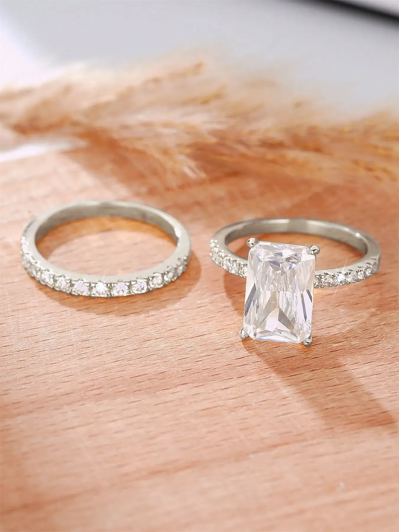 Dainty Women's 2Pcs Sets Rhodium Plated Heart Shape Trendy Wedding Couple Rings Sparkling 3A Cubic Zirconia Rings