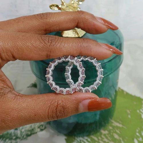 Royal Sparkle Luxury Oval Moissanite Diamond Eternity Wedding Band