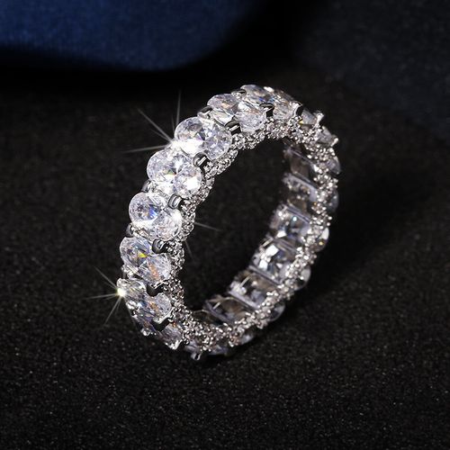 Royal Sparkle Luxury Oval Moissanite Diamond Eternity Wedding Band