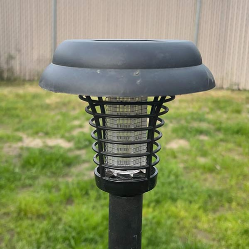 Lampada solare antizanzare
