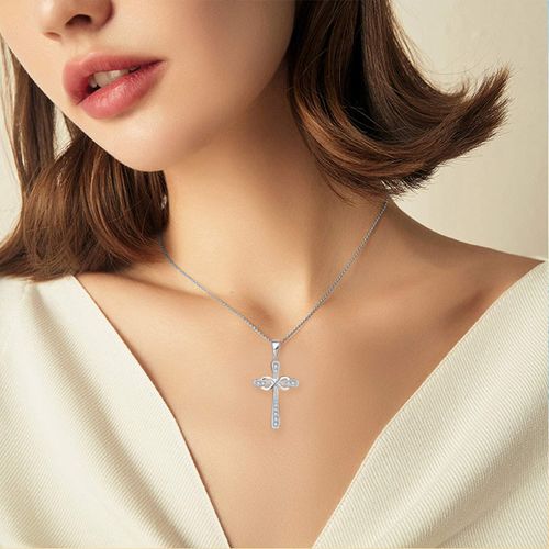Best-Selling God Cross Pendant Necklace | New Year's Day Gift for Christians