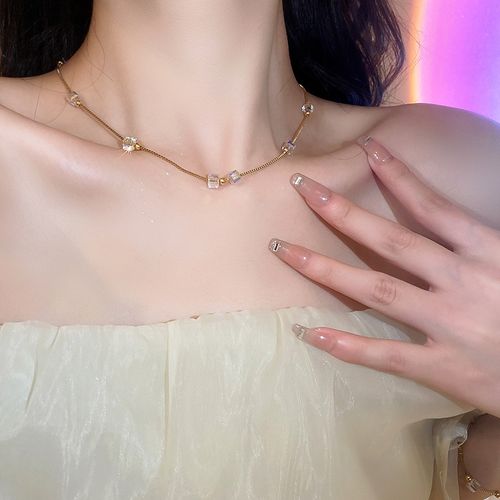 Crystal Cube Necklace - Titanium Steel Collarbone Chain for Women, Luxury Minimalist Design, Fashion Statement Piece for Influencers