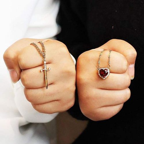 Golden Arrow Through Heart 2 in 1 Necklace Alloy Plated with Moissanite Light Luxury Versatile.