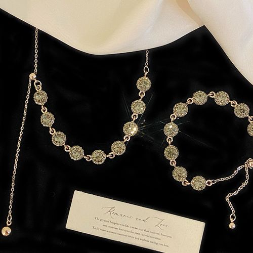 Vintage Round Adjustable Collarbone Chain for Women - Sparkling Crystal Zircon Pull Pendant Necklace