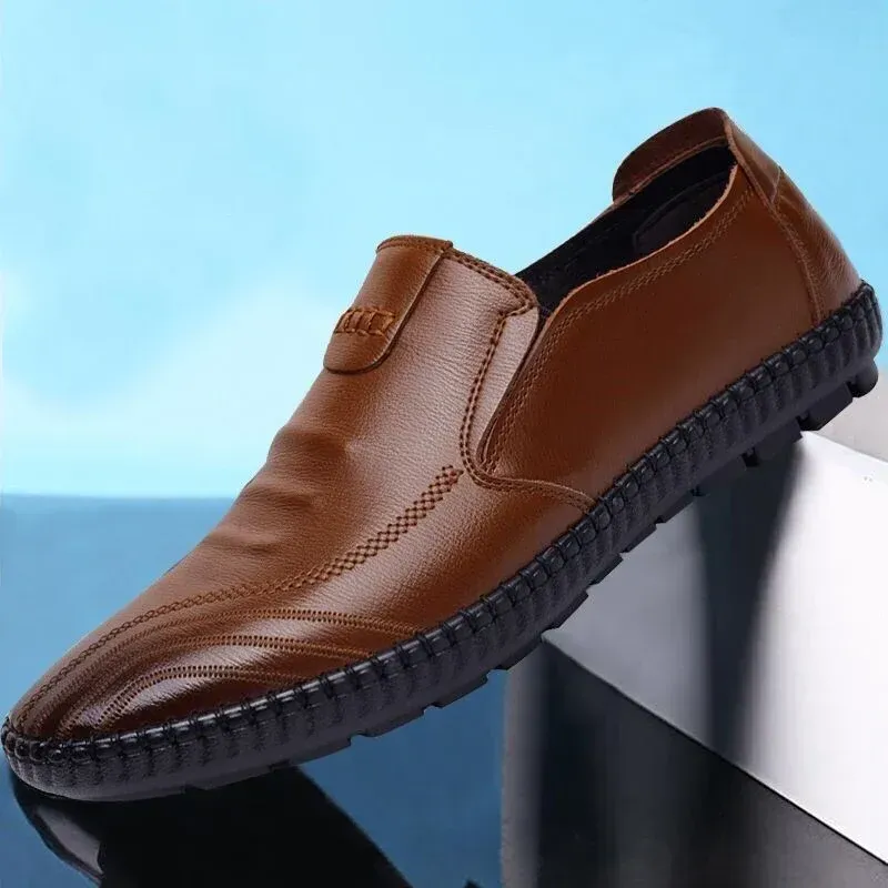 Men's Shoes Versatile soft leather footwear Fashion comfortable loafers male breathable new flat Zapatos