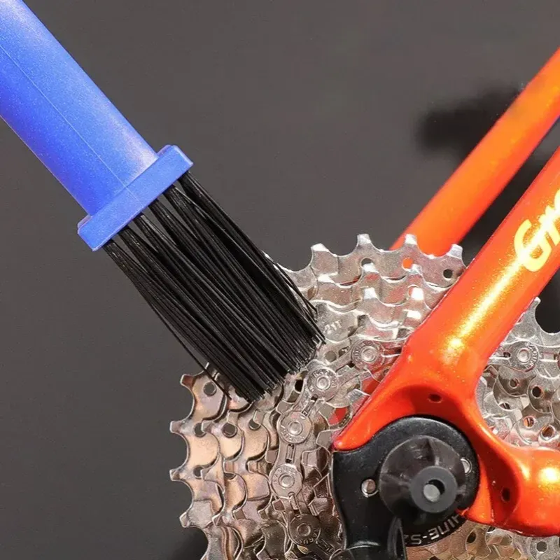 3PCS Portable Chain Cleaner Motorcycle Road Bike Chain Clean Brush Bicycle Clean Motorcycle Tools Chain Cleaner Maintenance Tool