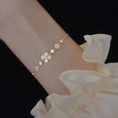 Luxury Zircon Opal Clover Adjustable Bracelet for Women New Fashion Sparkling Flower Bracelet Wedding Jewelry Bracelet