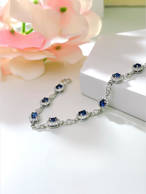 Fashionable and Luxury 925 Silver Inlaid High Carbon Diamond Versatile Simple Flower Women's Blue Treasure Egg Shaped Bracelet