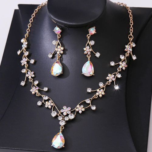 Luxury Crystal Rhinestone Necklace Earring Pendant Set for Women New Vintage Fashion Style for Weddings and Parties