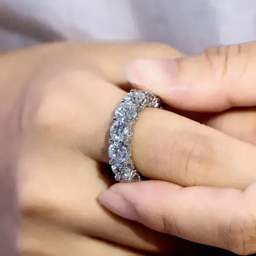Hot Sale KIBO Gems Round Cut Pave Setting 925 Sterling Silver Moissanite Engagement Wedding Eternity Band Rings