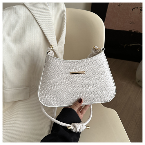 Simple solid color zipper shoulder bag