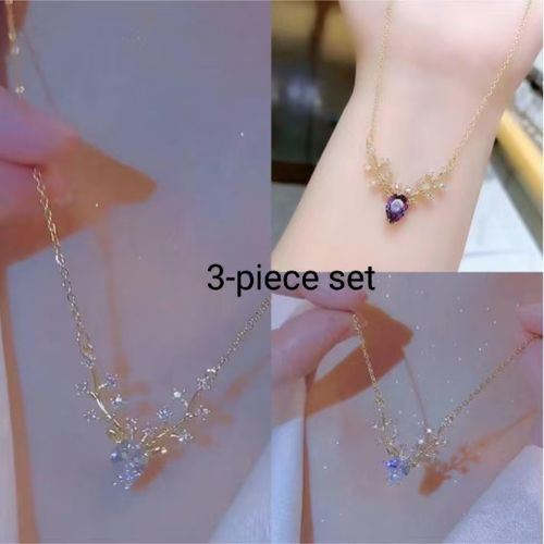 3-piece set Stylish collarbone chain baby elk pendant necklace