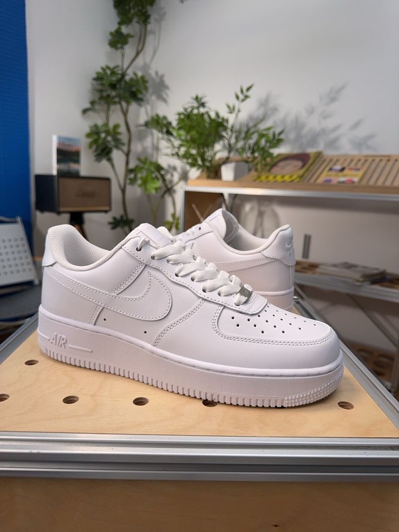 Nike Air Force 1 Low Top Sneakers - Men's Women's