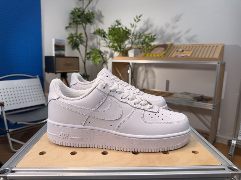 Nike Air Force 1 Low Top Sneakers - Men's Women's