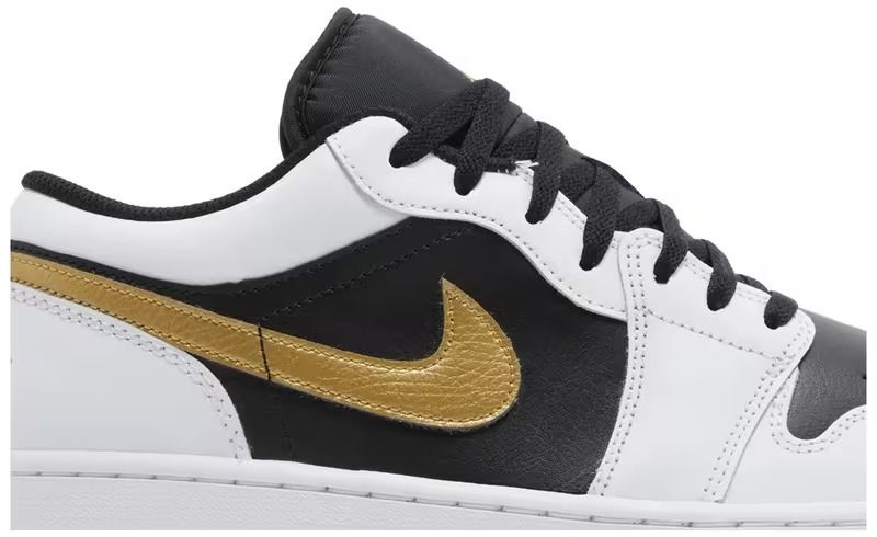 Jordan 1 Low Sneakers in white, men's lifestyle casual sneakers, premium comfortable footwear, model 553558-172