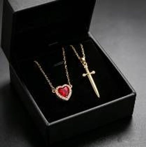 💕💎🎁 Heart Necklace + Luxury Gift Box – Ready for Surprise Gift