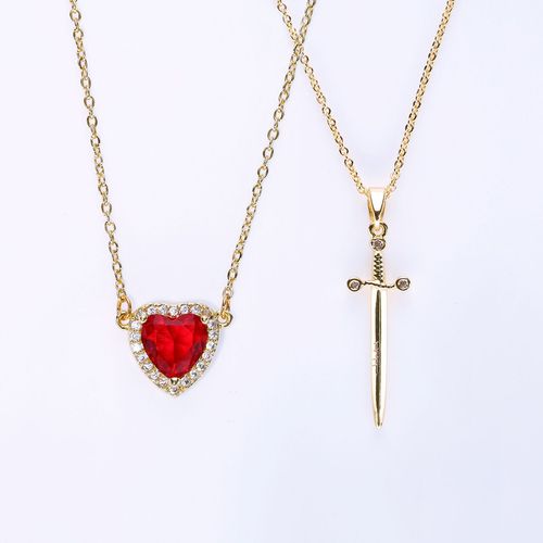 Heart-Piercing Sword Necklace ⚔️ Black Gift Box 🎁 For Your Lover
