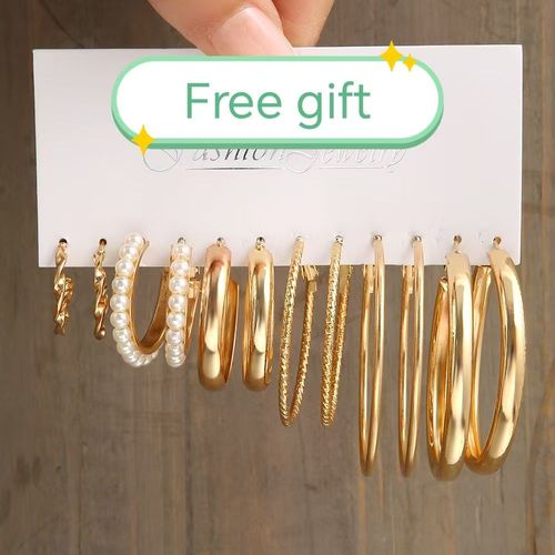 Stylish and creative multi-layered necklace with rhinestone-encrusted flower design