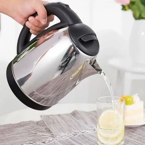 304 stainless steel electric kettle with automatic power-off and temperature control function.