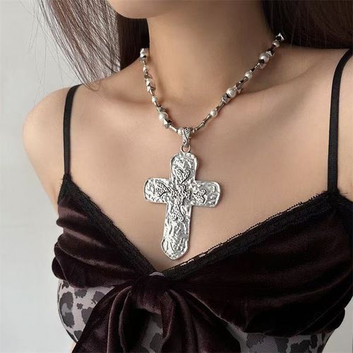 Punk heavy industry style pearl cross pendant necklace for female niche Y2K subculture trend collarbone chain