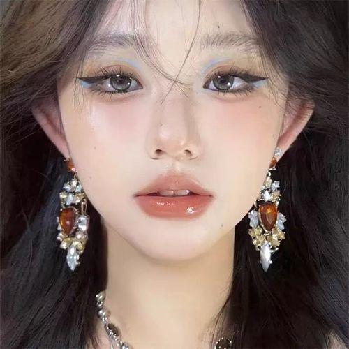 Elegant feeling, light luxury, heiress earrings, retro heavy industry zircon exaggerated earrings, long temperament earrings, earrings, ear clips