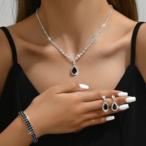Explosive set with water droplet shaped zircon water droplet pendant, simple women's set with elegant collarbone chain