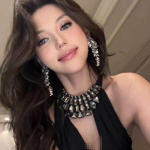 Super sparkling crystal tassel exaggerated earrings, women's light luxury high-end feeling, banquet party earrings, goddess style temperament earrings