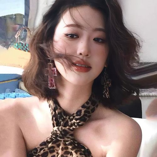 Leopard print cross earrings, millennium old Shibuya spicy girl y2k, niche personality, Japanese punk exaggerated earrings
