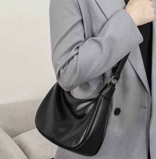 Niche retro armpit bag female 2025 new fashion shoulder soft leather bag