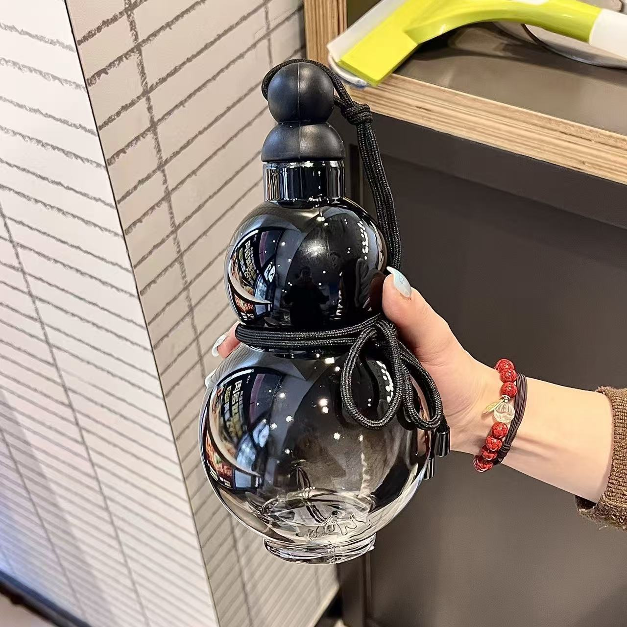 Large Capaci Gourd Aped Water Bottle Portable Plastic Cup for Men Student Travel Outdoor Cam Picnic High Aesthetic Value