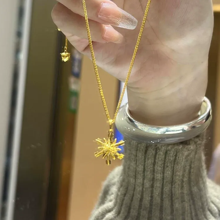 Sparkling snowflake necklace, clavicle chain jewelry