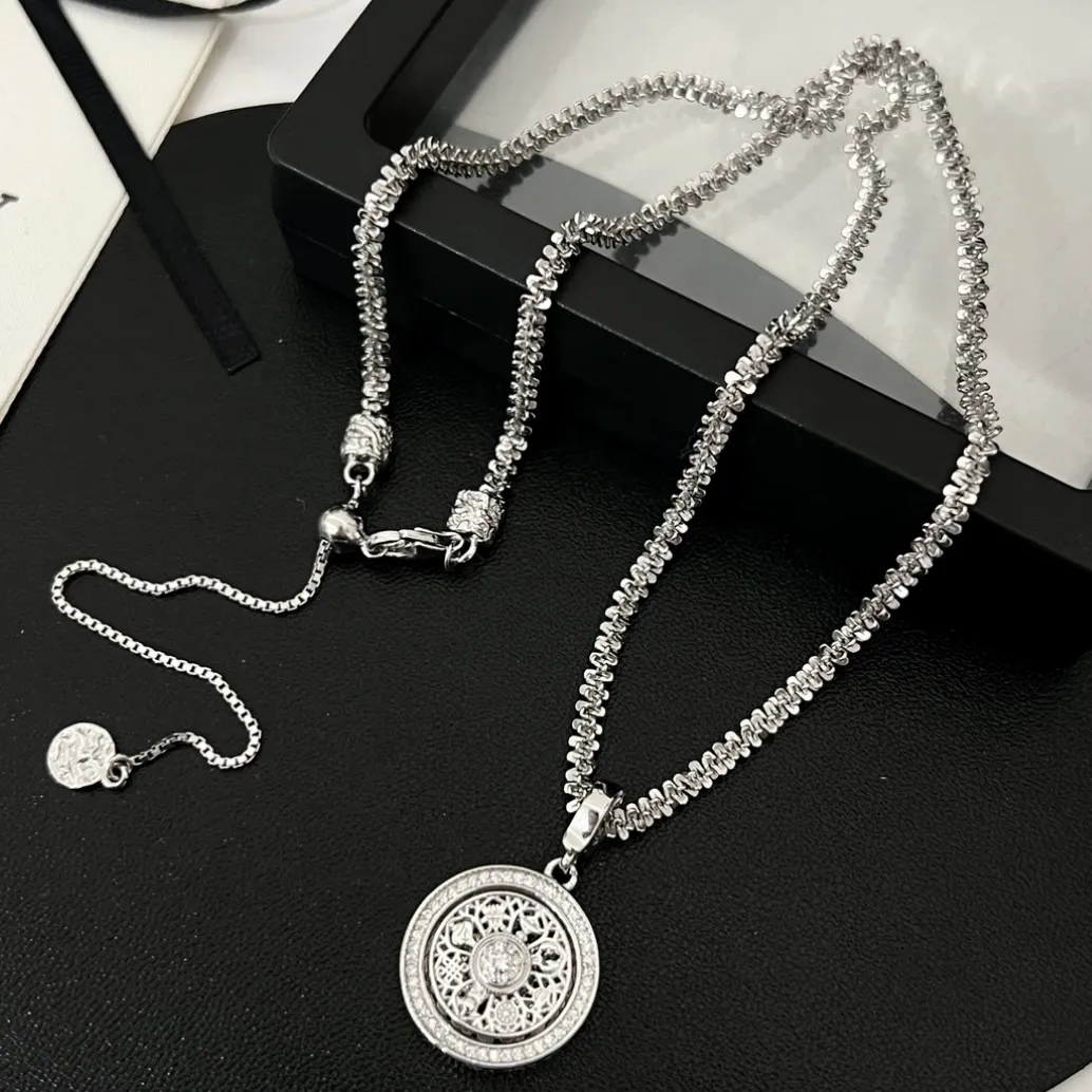 Rotatable silver fashion necklace, no fading