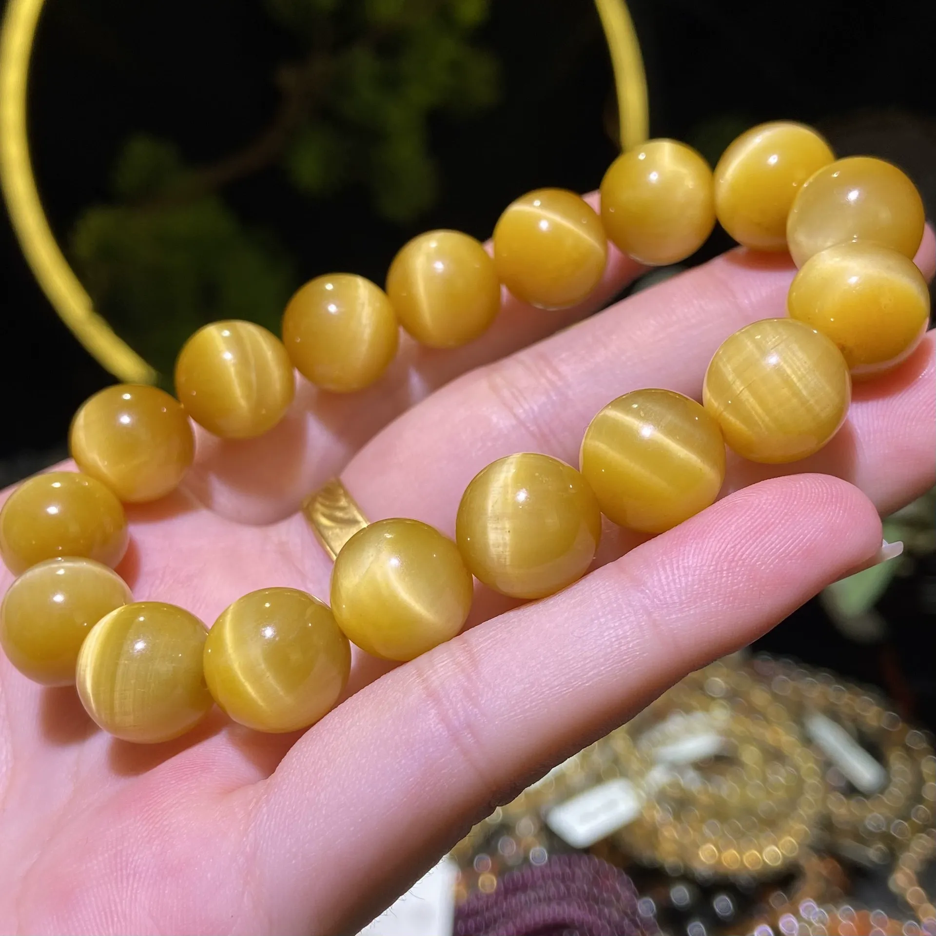 Golden Tiger Eye Stone Bracelet with Cat's Eye Effect Yellow Cat's Eye Stone Crystal Golden Tiger Eye Stone Bracelet