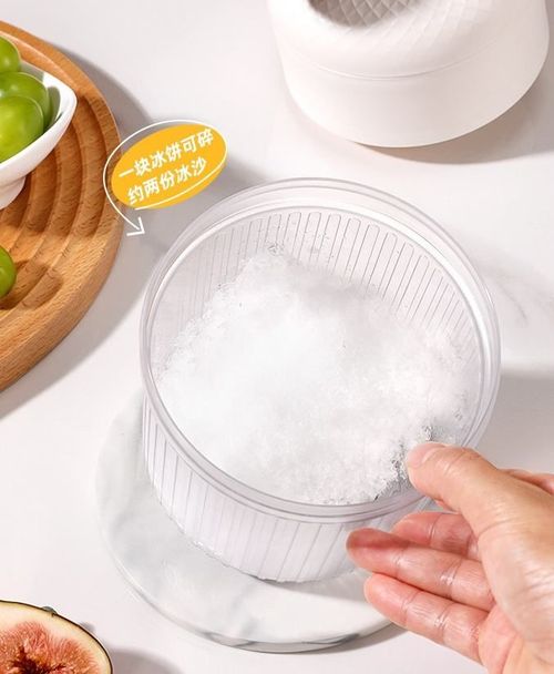 Household Small Size Hand-Operated Making Smoothie Machine with Ice Cube Mold Kitchen Hand Shaved Ice Breaker Ice Crusher