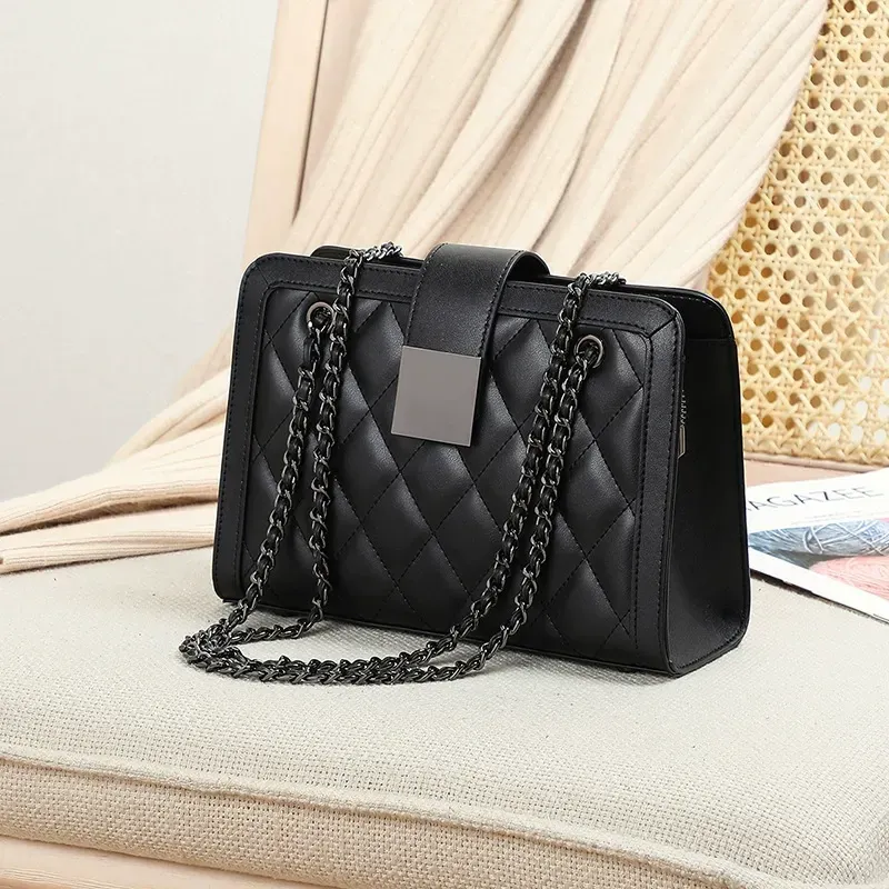 New women's bags, crossbody bags, chain bags, fashionable and versatile shoulder bags, small square bags