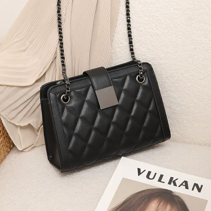 New women's bags, crossbody bags, chain bags, fashionable and versatile shoulder bags, small square bags