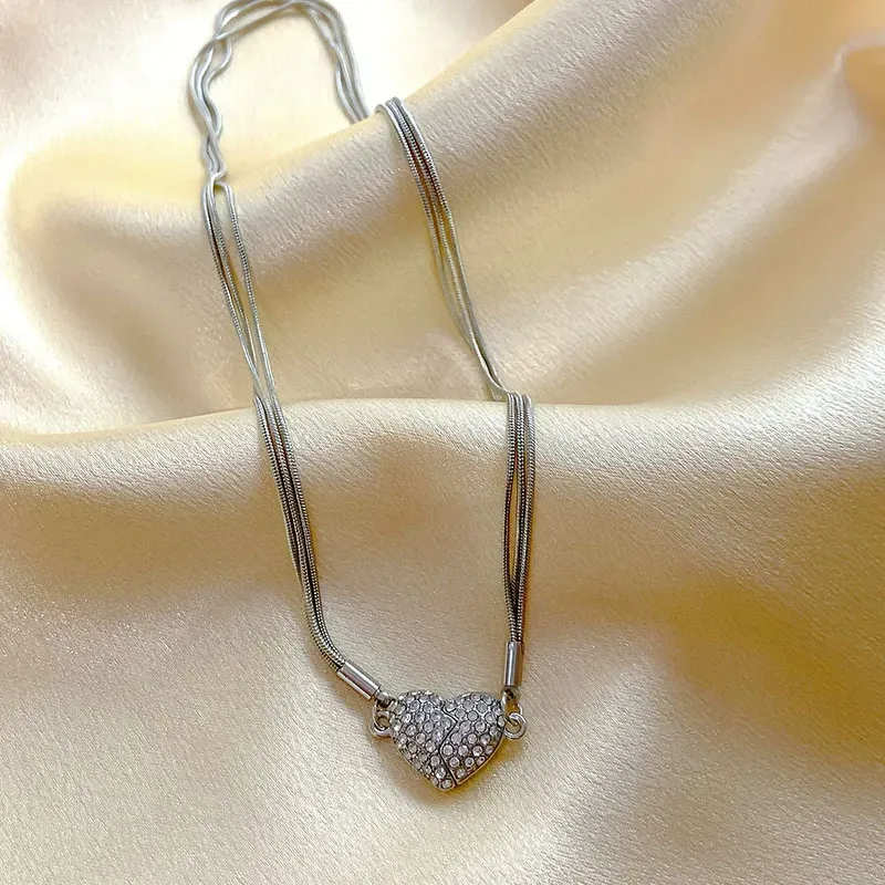 Magnetic Heart Necklace Simple Clavicle Chain Fashion Necklace