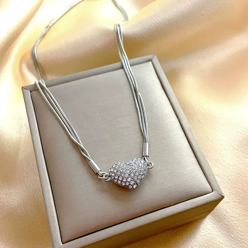 Magnetic Heart Necklace Simple Clavicle Chain Fashion Necklace