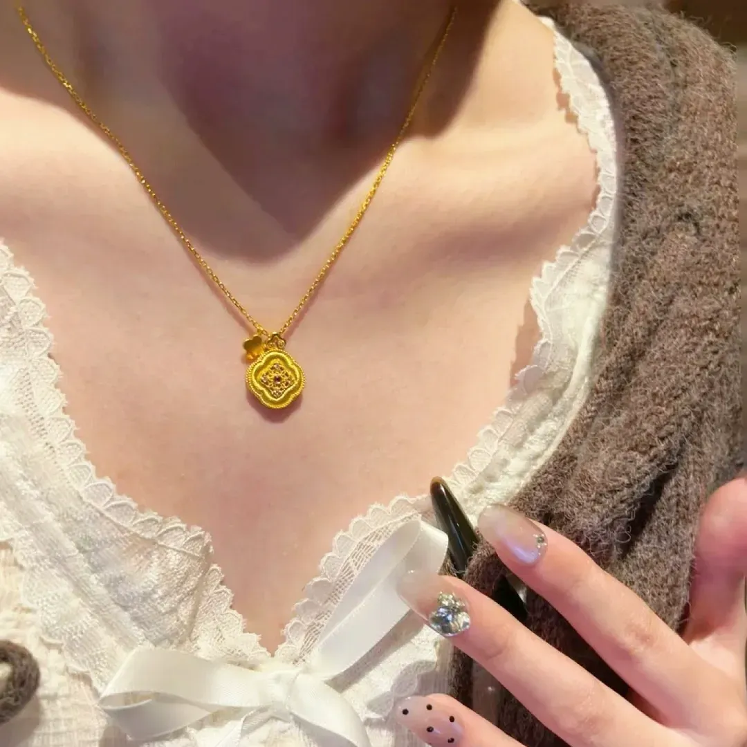 Women's four-leaf clover necklace titanium steel non-fading clavicle chain