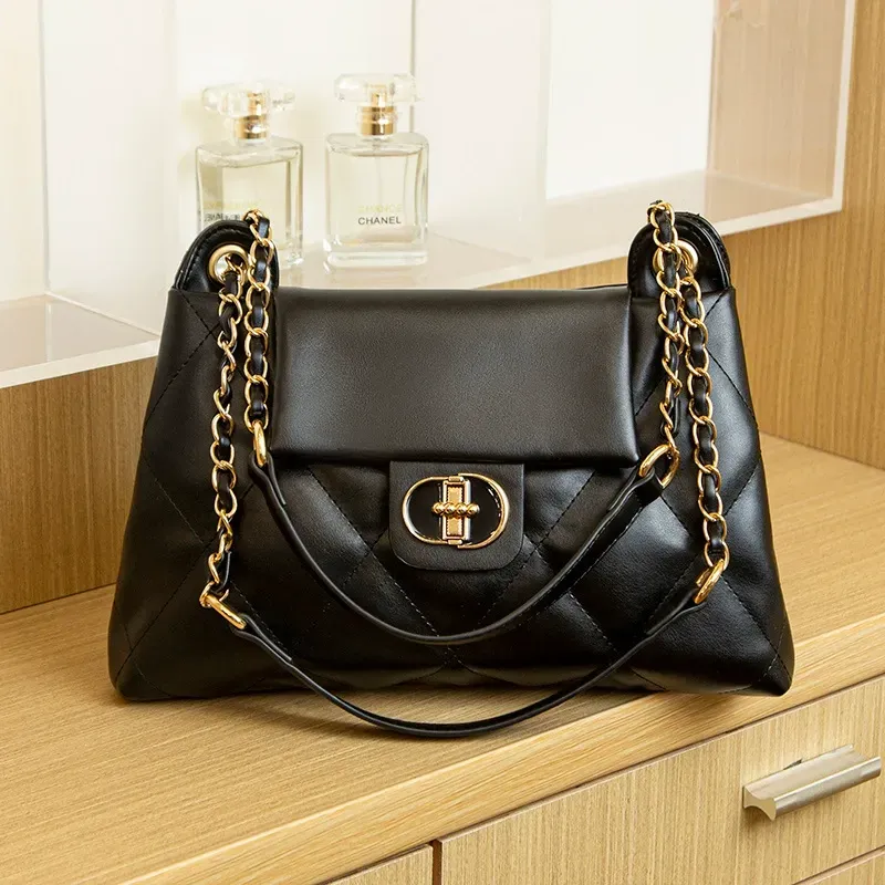 Women's single-shoulder chain bag, fashionable and versatile crossbody bag, high-value handbag