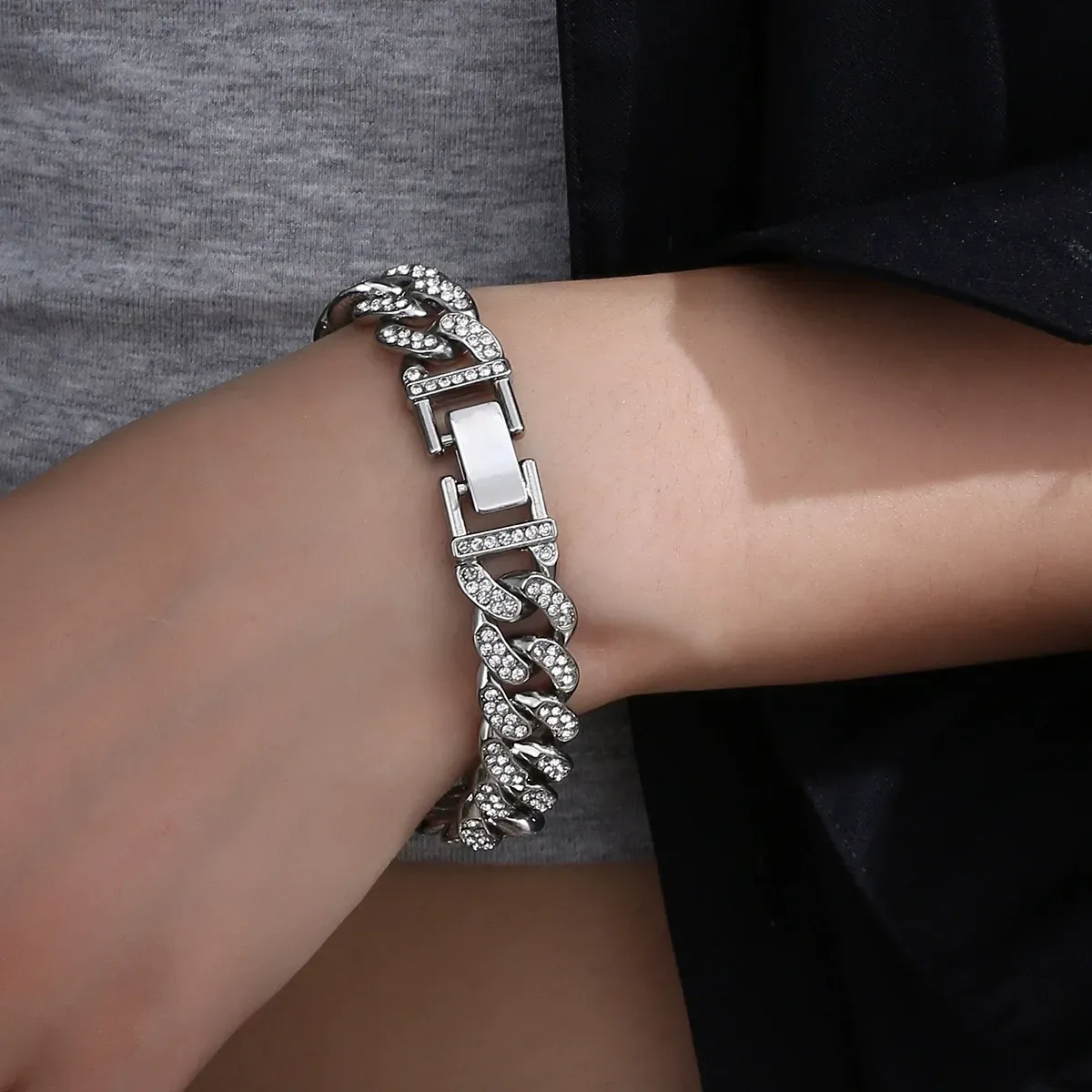 Full diamond Cuban bracelet Titanium steel bracelet does not fade