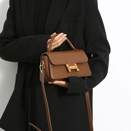 Luxury women's bags, fashionable handbags, trendy and versatile crossbody bags