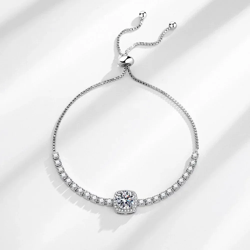 Popular zircon and square diamond bracelet, a versatile and elegant accessory