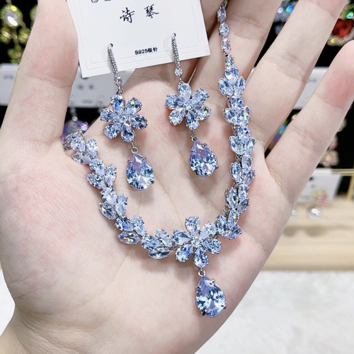 High-end teardrop plum blossom zircon necklace and earring set