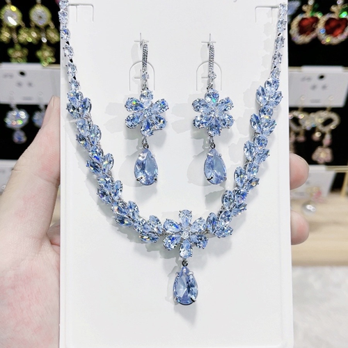 High-end teardrop plum blossom zircon necklace and earring set