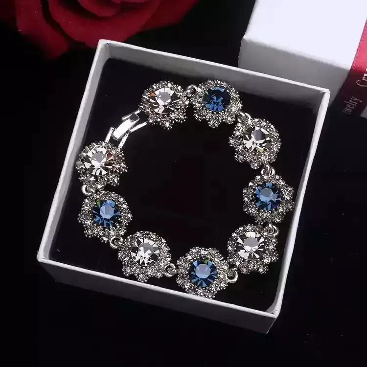 Super Sparkling Rhinestones Retro Bracelet Women Fashion Crystal Bracelet