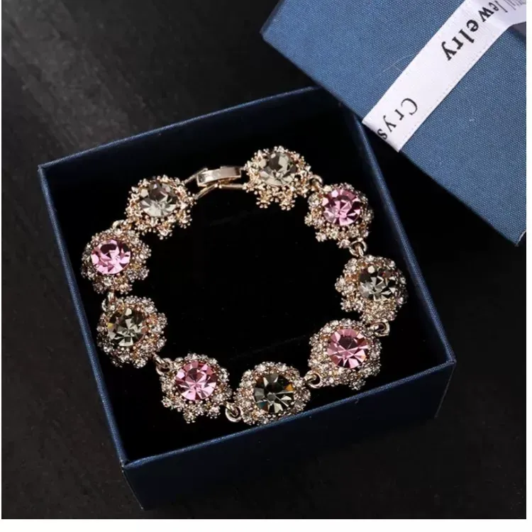 Super Sparkling Rhinestones Retro Bracelet Women Fashion Crystal Bracelet