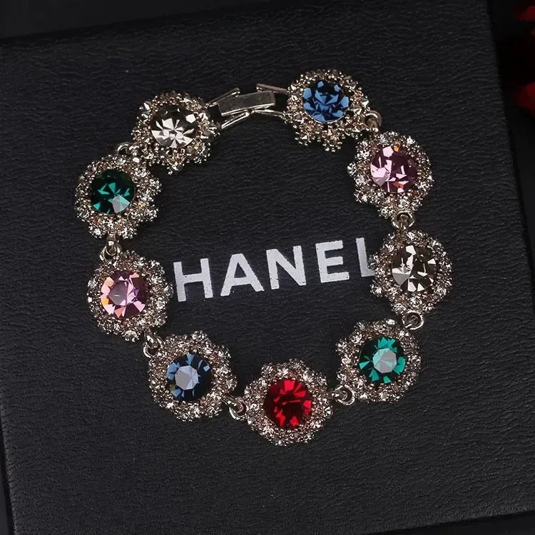 Super Sparkling Rhinestones Retro Bracelet Women Fashion Crystal Bracelet