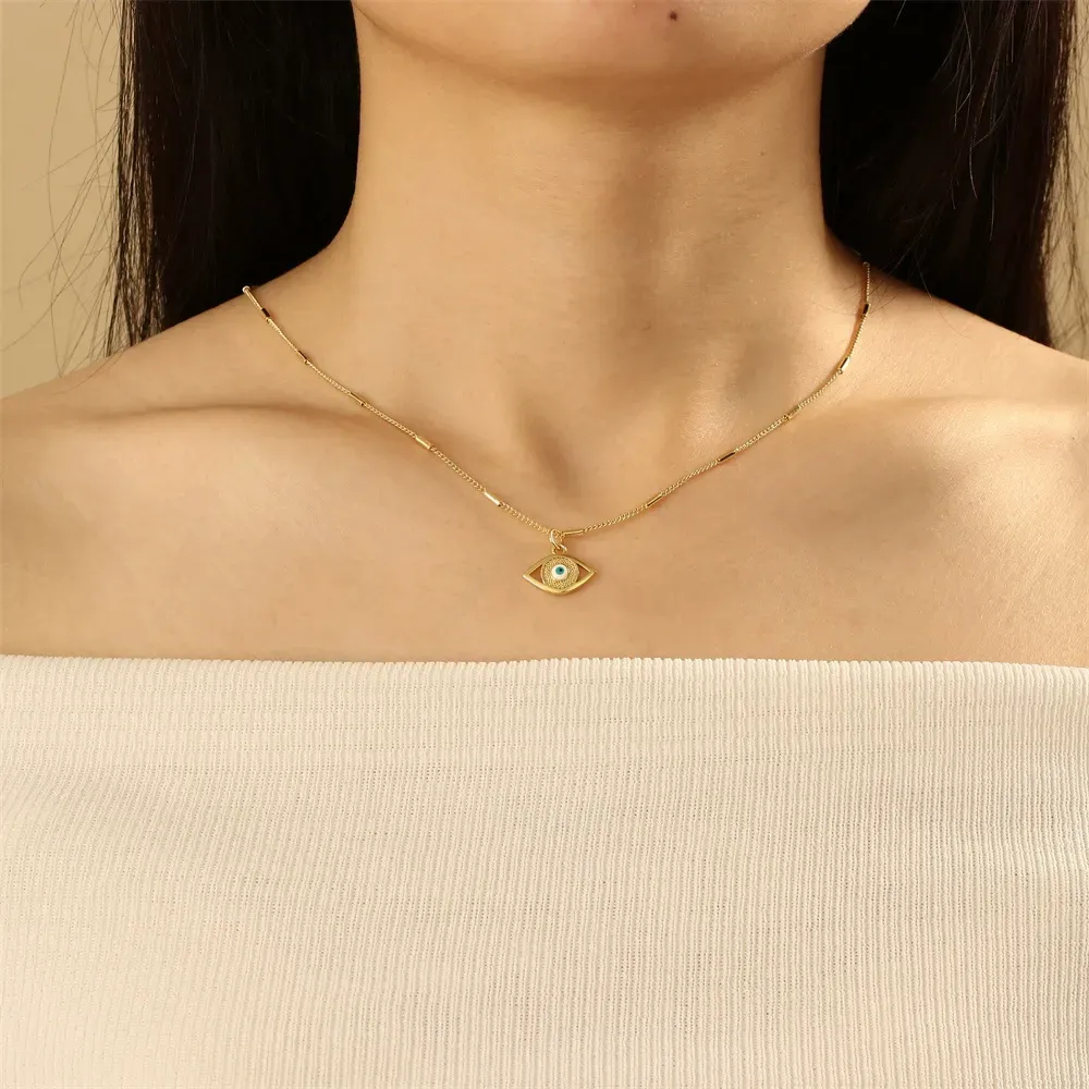 Devil's eye pendant necklace eye clavicle chain does not fade
